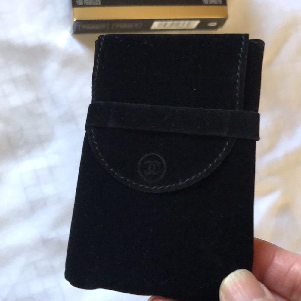 Chanel mirror with pouch - Picture 7 of 7